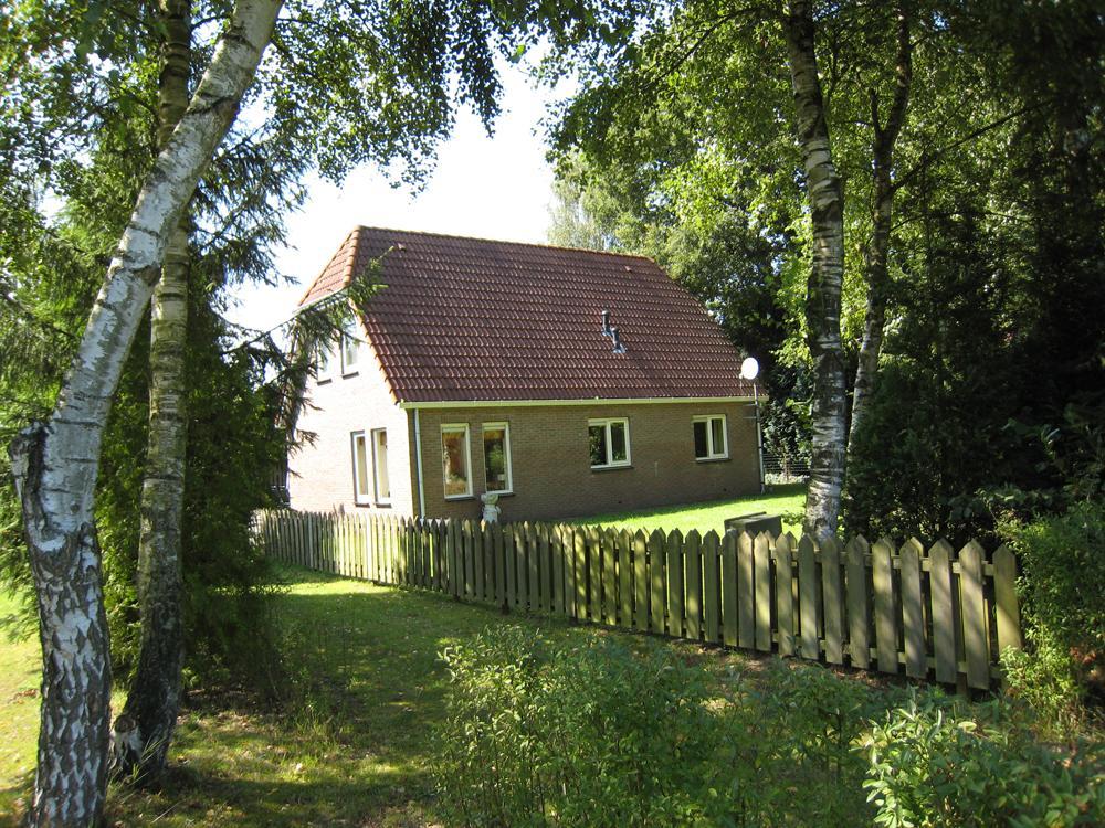 Vakantiepark De Bronzen Eik Sellingen Exterior photo