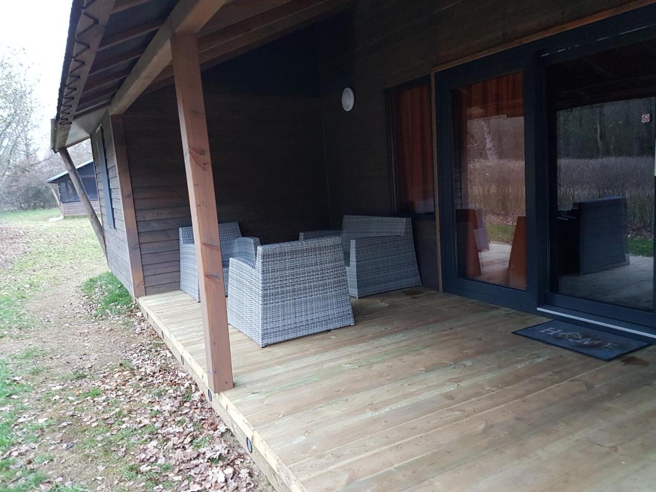 Vakantiepark De Bronzen Eik Sellingen Exterior photo